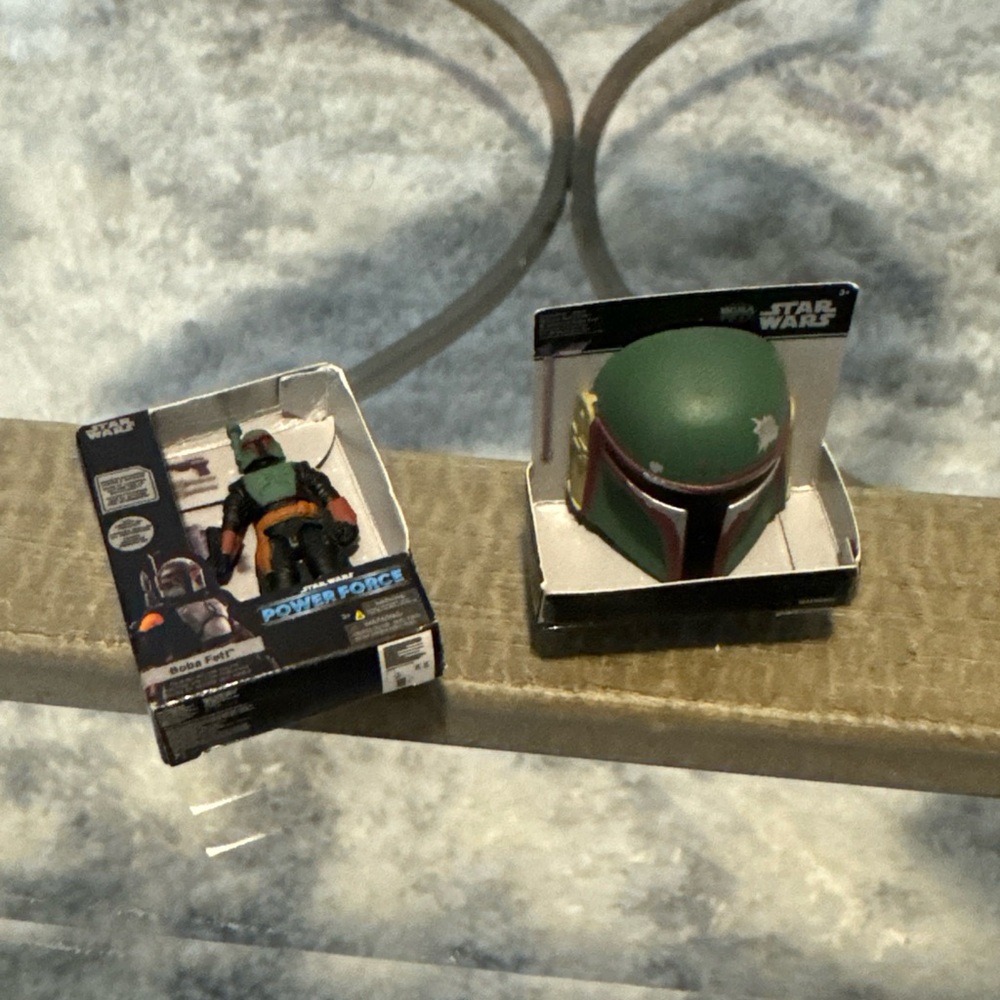2 x Star Wars Boba Fett Helmet & Mini Figure Mini Brands HTF DISNEY